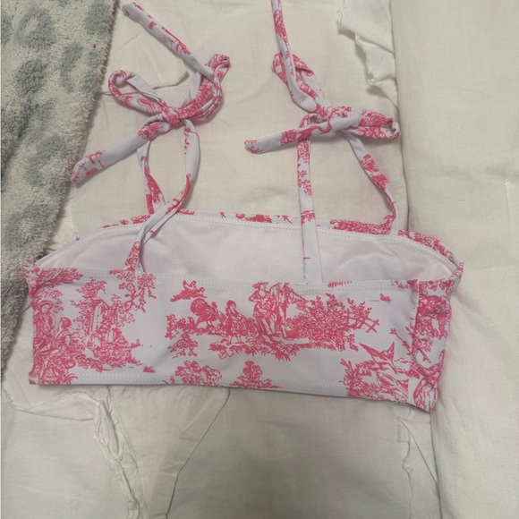 SHEIN Pink and White Bikini Top - Picture 2 of 3